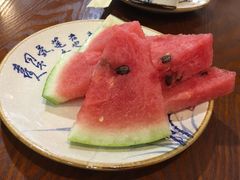 西瓜-黄桷树曹家私房菜(江与城店)