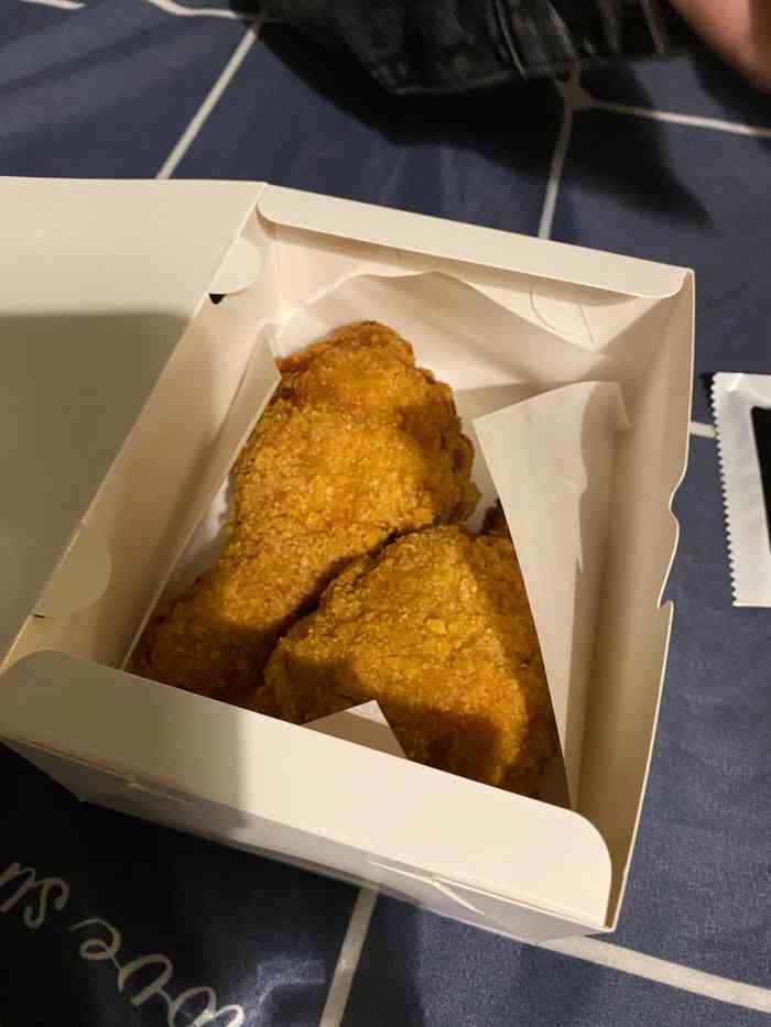 蓝刀-"也是外卖哈哈哈我觉得这家主要是美式炸鸡."-大众点评移动版