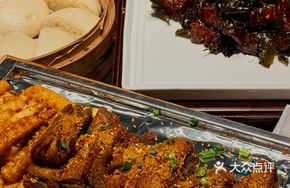 Hand-grabbed Lamb Ribs