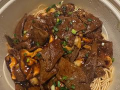 蛤蜊猪肝拌面+虎皮蛋-沪西老弄堂面馆(定西路店)