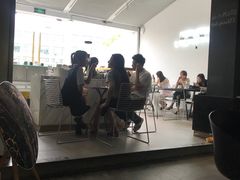 -UNI UNI(环亚凯瑟琳店)