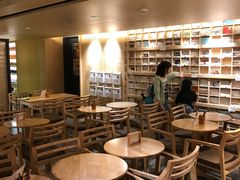 -猫的天空之城概念书店(苏州诚品店)