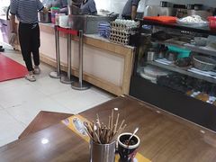 -邢老三肉丸胡辣汤腊牛肉夹馍(朗福大厦店)
