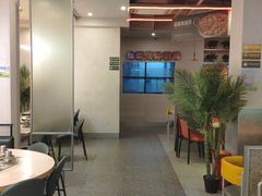 大堂-令狐冲烤鱼·烧菜馆(达明店)