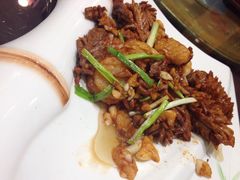 -闫府私房菜(经四路万达店)