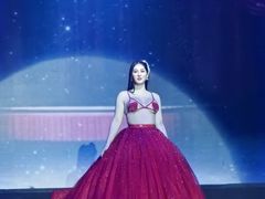 -金东尼人妖秀