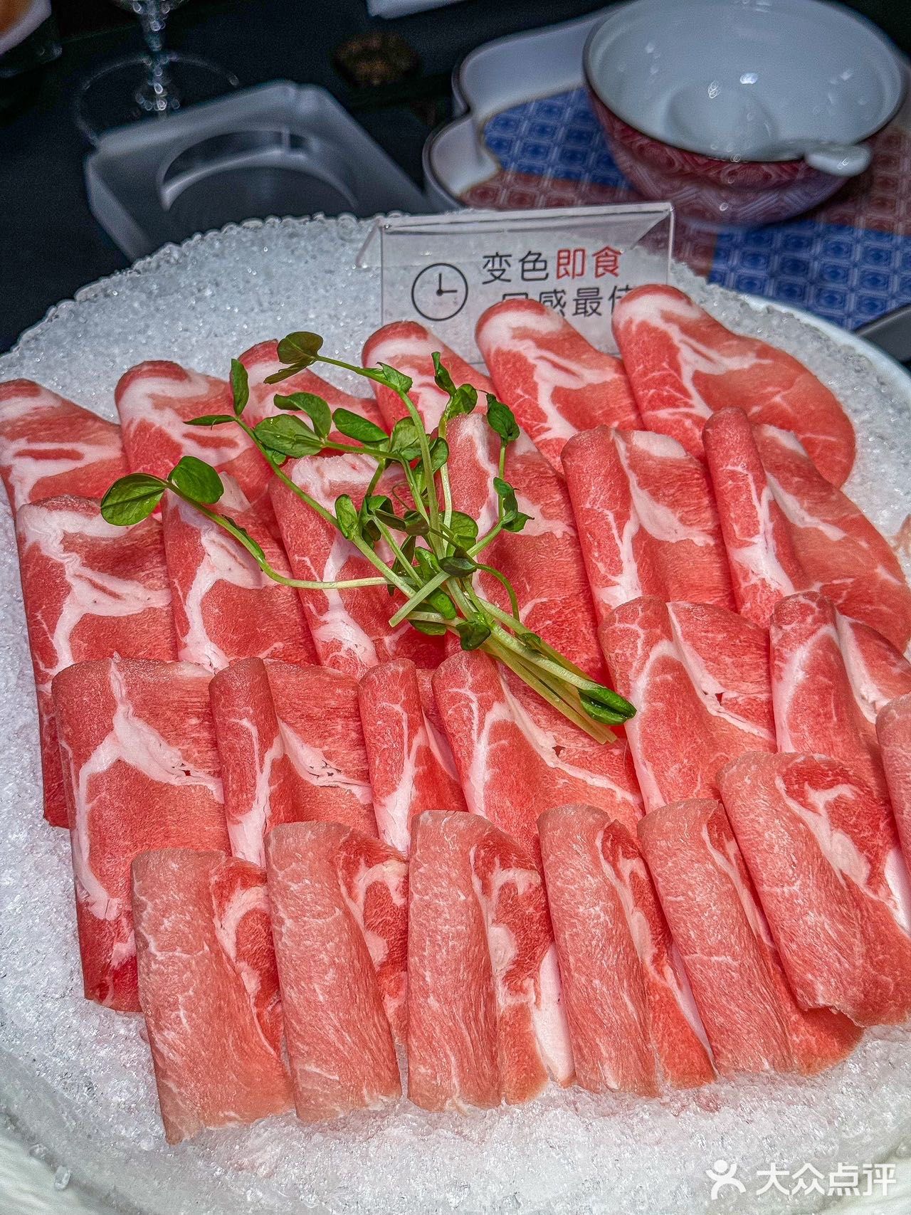 终于吃到了心心念念的老北京铜锅涮肉尊嘟太棒了！