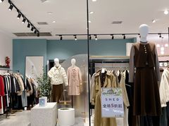 -王府井百货熙地港店