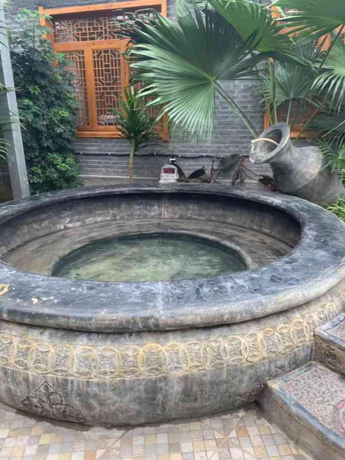 华韵温泉-"服务态度很差,口气很恶劣,怀疑有黑社会性.