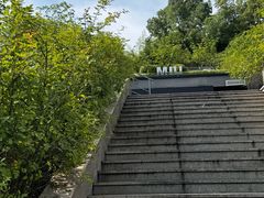 -UNI UNI(环亚凯瑟琳店)