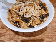 -清真吴记门钉肉饼·喜多利