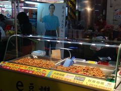 -六合夜市