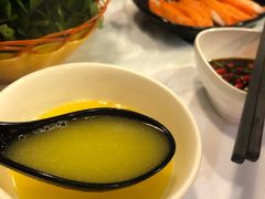 -鲜入围煮花胶鸡海鲜火锅