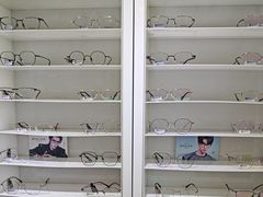 -天空之镜眼镜店蔡司依视路授权店(天通苑店)