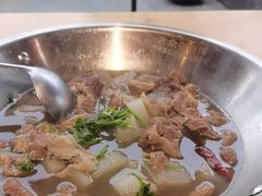 -大众跷脚牛肉馆·非遗传承单位(峨眉山店)