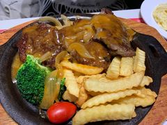 美式什扒-香港新发烧腊茶餐厅(水围店)