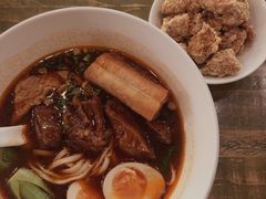 -晶华冠军牛肉面坊