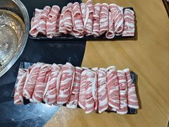 -果松木炭酸菜铜火锅·外婆参鸡汤