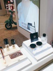 -奥伦纳素Erno Laszlo