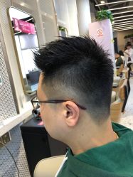 -PE SALON 