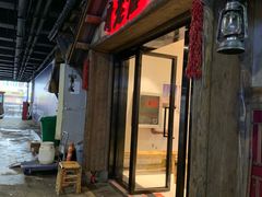 门面-哥老官重庆美蛙鱼头(西湖银泰十一哥店)