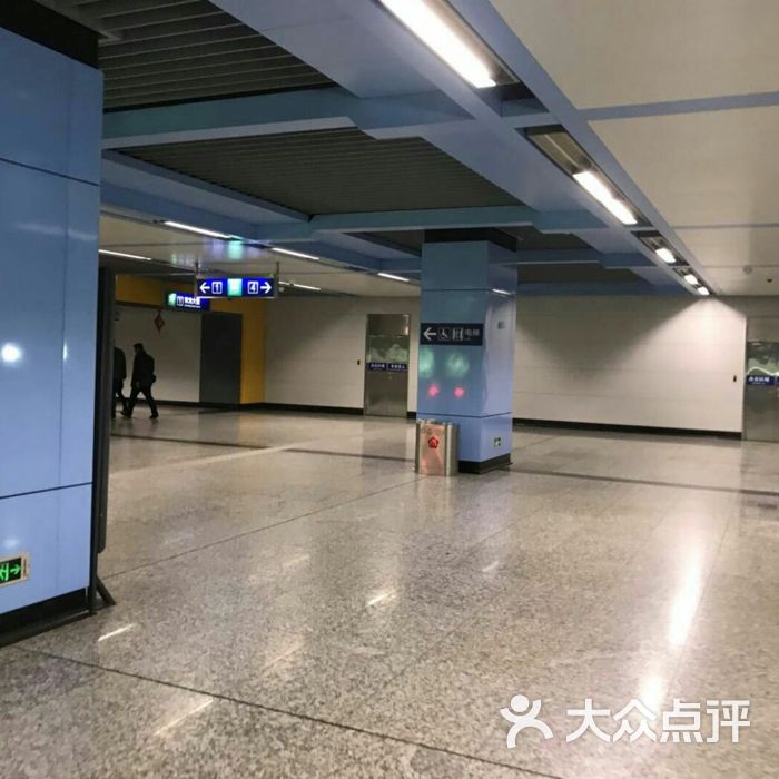 胜太路-地铁站