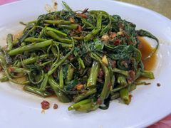 -新峰肉骨茶