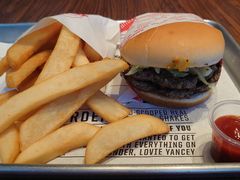 -FATBURGER 特富客汉堡(外交公寓店)