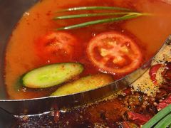 -茅草房·河畔园林火锅