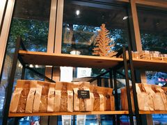 面包甜点陈列柜-81BAKERY(大学路店)