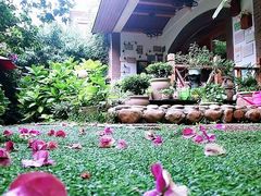 -月亮眼花园餐厅书吧酒吧