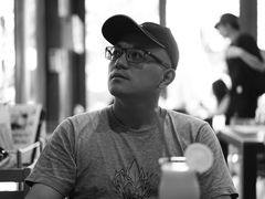 -Chom Cafe and Restaurant