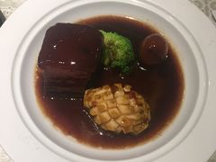 鲍鱼红烧肉-老上海弄堂菜馆(恒基名人购物中心店)