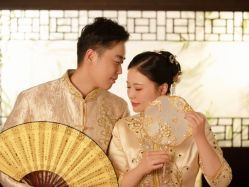 -雪中彩影婚纱摄影·微光艺术中心