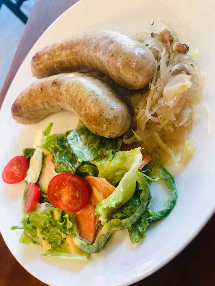 tobi德国餐厅-"一家小小的店面,不注意看还真没发现,接待.