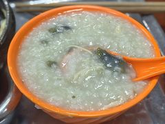 鸡丝皮蛋粥-味一早餐(新芝路店)