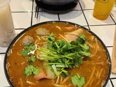 -肥汁米蘭香港米线(长宁来福士店)