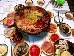 红汤锅底-石灰市老火锅(北滨路店)