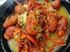 -虾弄弄海派小龙虾·牛羊蝎子火锅