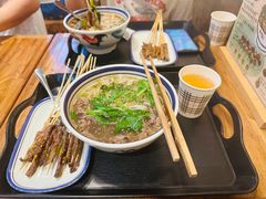 -云阿蛮云南生烫牛肉米线(奉贤路店)