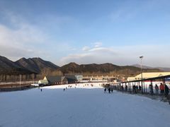 -十三陵雪世界滑雪场