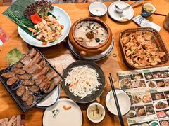 -老滇山寨•云南特色菜•地方菜•民族风情歌舞表演(金碧店)