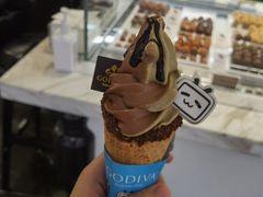 巧克力香草混合甜筒-GODIVA(海岸城店)