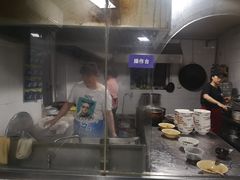 -矮子粉店1985·长沙米粉(湘春路店)