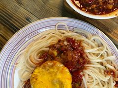 -歹歹的加个面过油肉拌面