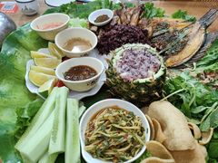 -沐毫傣泐云南菜孔雀宴•手抓饭傣味烧烤(曼听公园店)