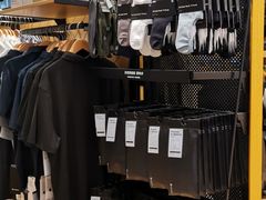 -lululemon(上海浦东IFC店)