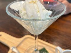 -Chom Cafe and Restaurant