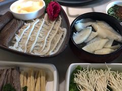 -左庭右院鲜牛肉火锅(浦江欢乐颂店)