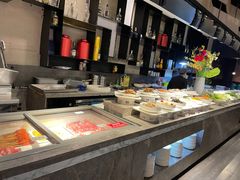 自助取餐区-遇上西雅图多融合海鲜自助餐厅(中房金谊广场店)